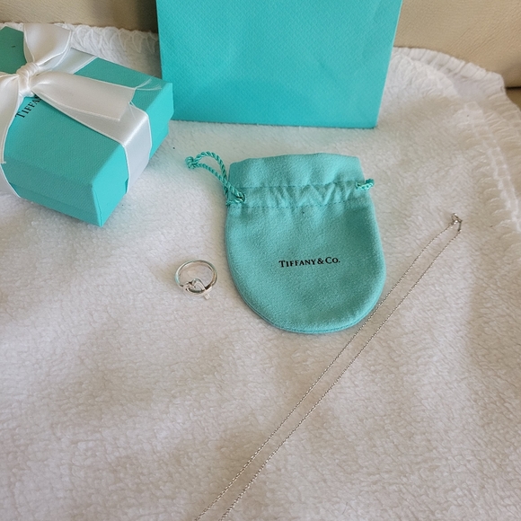 ❤️ SOLD ❤️ Tiffany & Co Necklace and Ring - Picture 2 of 8